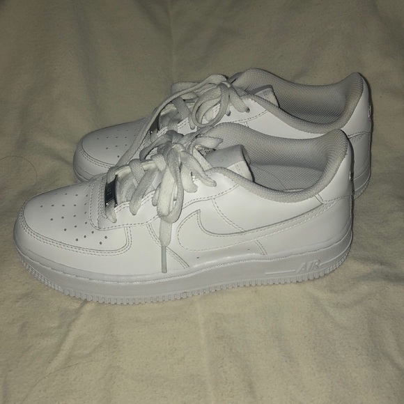 air force ones size 4.5